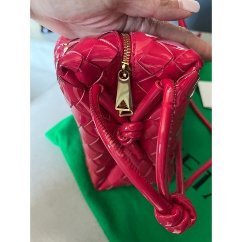 Bottega Veneta Pink Patent Leather Intrecciato Crossbody Bag Luxury Designer Bag - Picture 8 of 13